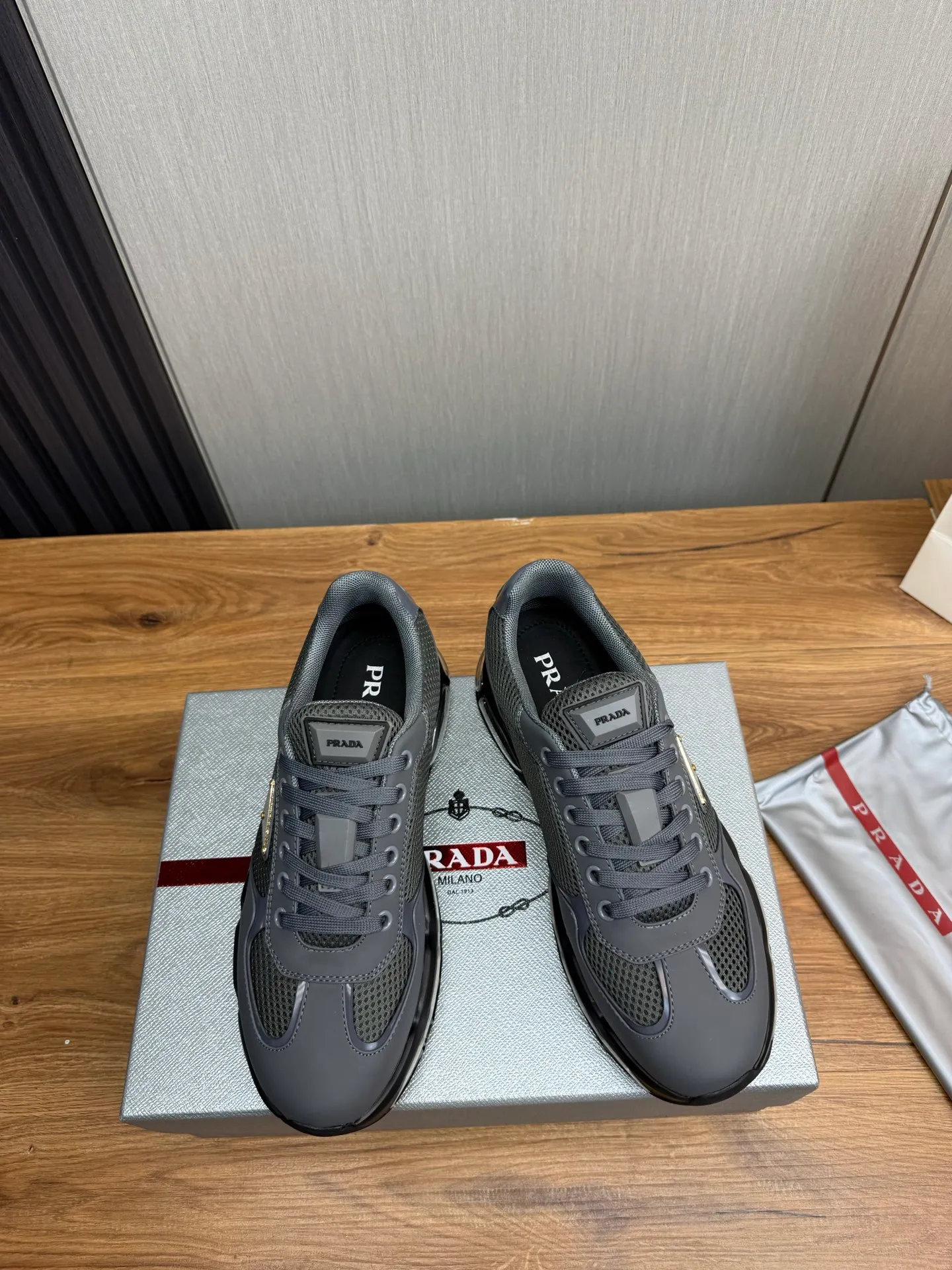 Men's shoes 💰660💰 [PRADA] Men's shoes are popular in the counter, high-quality shipments ✔️Official website synchronization, original imported cowhide with comfortable mesh + cowhide lining, 1⃣️:1⃣️reproduction, original factory air-cushioned original sole, 38-45